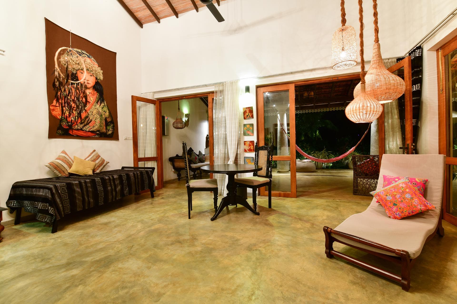 Best rooms in hikkaduwa, Sri Lanka. spacious Princes Suite at Tropical House Jungleside VIlla - Suite Interior