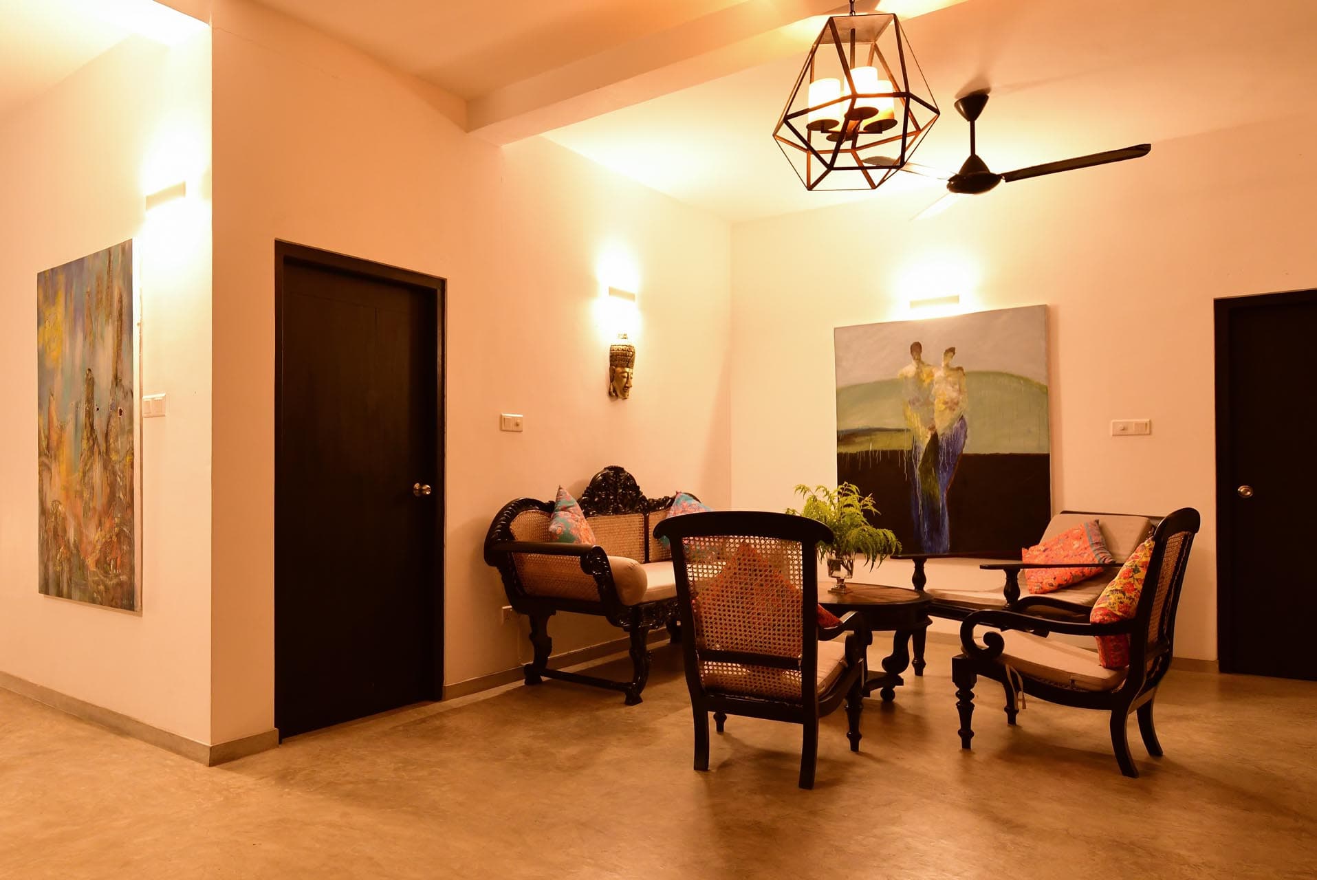 Best rooms in hikkaduwa, Sri Lanka. spacious Penthouse Room at Tropical House Jungleside VIlla - Room Interior